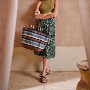 Sezane Ralph skirt in navy garden print size 38/6